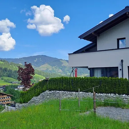 Neumayer's Apartment *