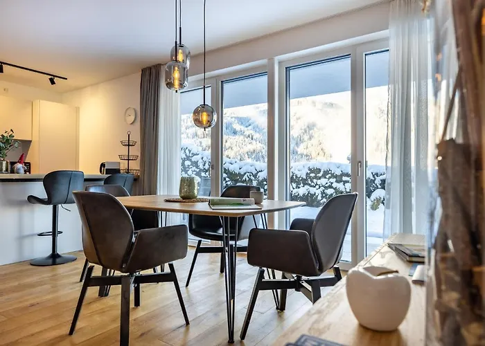 Neumayer's * Flachau